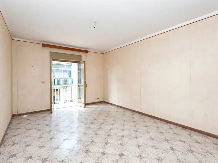Appartamento quadrilocale in vendita in Via Rifiano, Aci Catena
