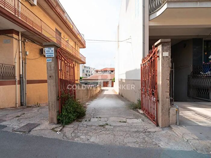 Casa con 8 locali in vendita in Via Cavalieri di Vittorio Veneto, Vittoria