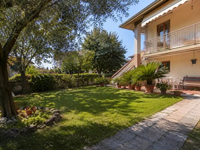 Casa con 5 locali in vendita in Via delle Stelle, Forlimpopoli