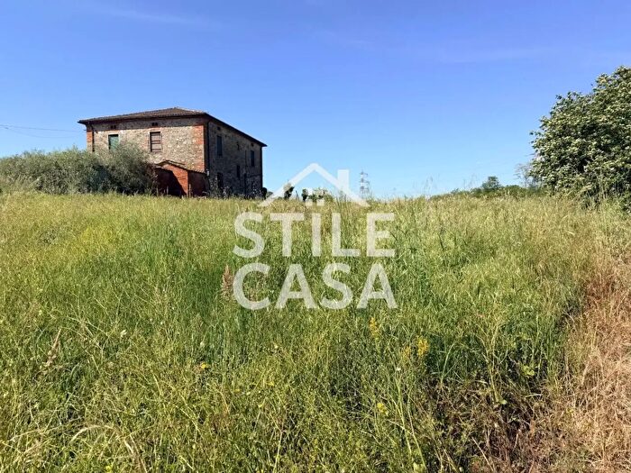 Casa con 12 locali in vendita in Altopascio