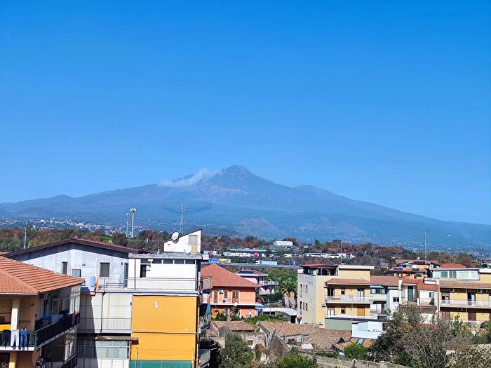 Appartamento bilocale in vendita in Via Lorenzo Calanna, Valverde