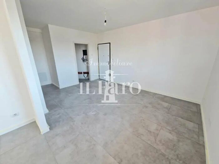 Appartamento trilocale in vendita in Elle Viole, Campi Bisenzio