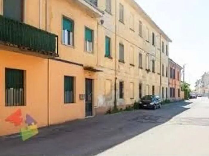 Appartamento trilocale in vendita in Via Ceresio, Vigevano