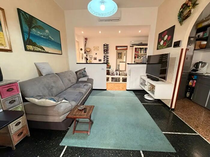 Appartamento trilocale in vendita in Via Montegrappa Snc, Varazze