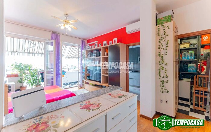 Appartamento bilocale in vendita in Piazza Italia, Marcallo Con Casone