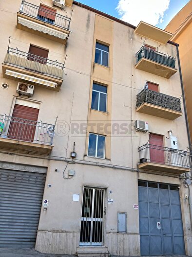 Appartamento trilocale in vendita in Via Niscemi, Caltanissetta