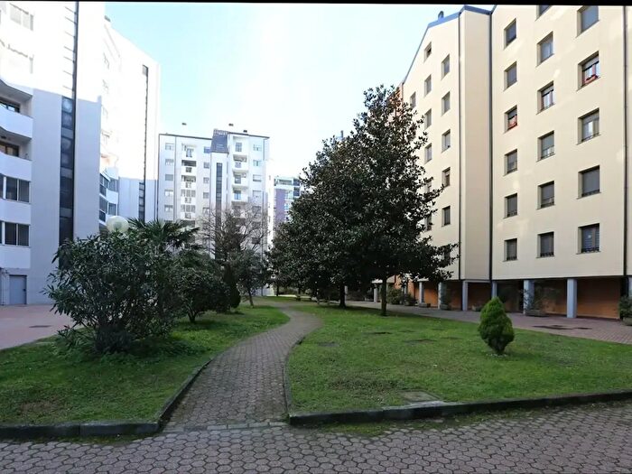 Appartamento bilocale in vendita in Via Olona, San Donato Milanese