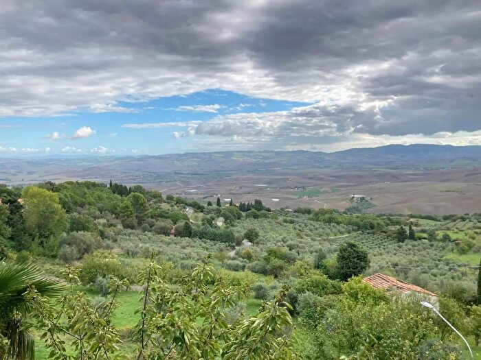 Appartamento con 6 locali in vendita in Borgo Vittorio Emanuele, Castiglione DOrcia