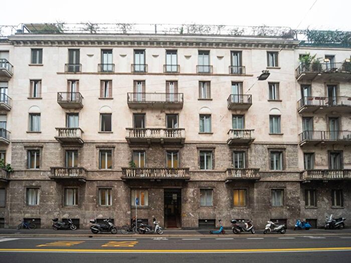 Appartamento trilocale in affitto in Via Fatebenefratelli, Brera, Milano