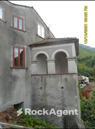 Casa quadrilocale in vendita in Via Grisi, Trecchina