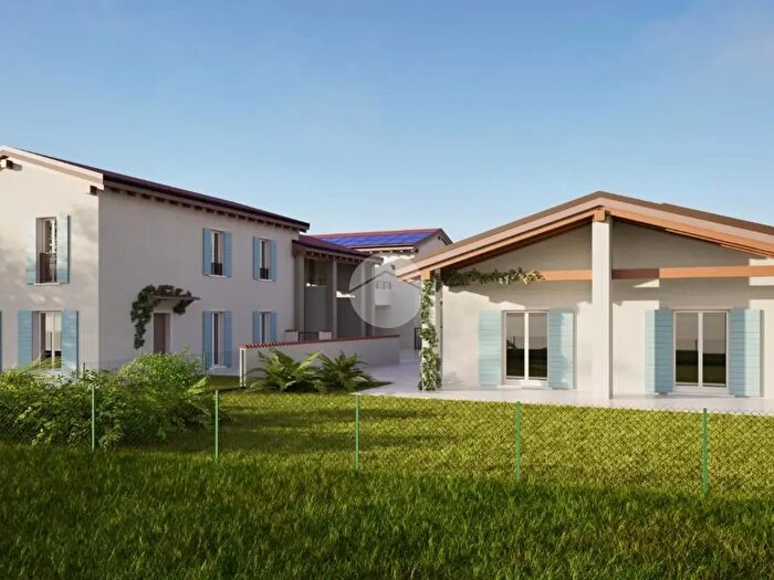 Appartamento trilocale in vendita in Strada Cimitero, Monzambano