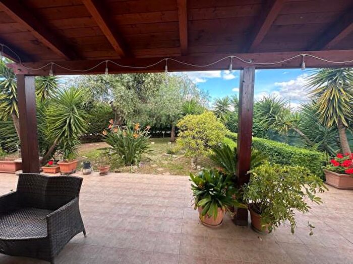 Casa quadrilocale in vendita in Via Renato Guttuso, Modugno