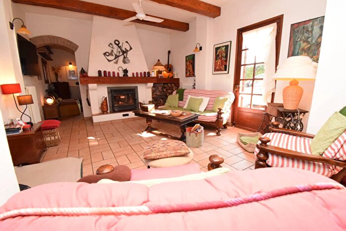 Casa con 8 locali in vendita in Alseno