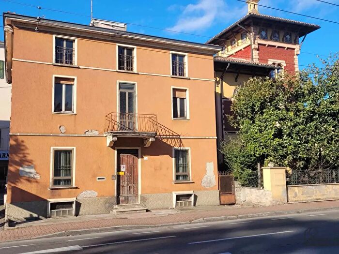 Case in Vendita e in Affitto - 2