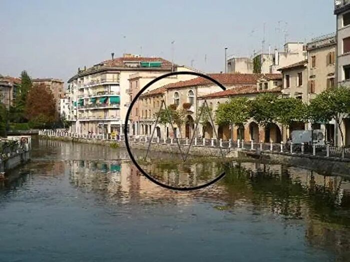 Appartamento con 6 locali in vendita in Treviso