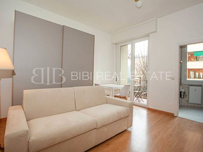 Appartamento monolocale in affitto in Viale Pisa, Gambara, Milano