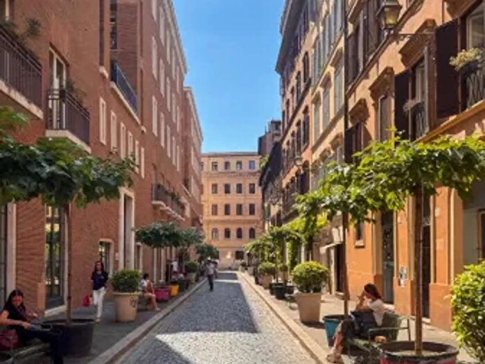 Appartamento bilocale in affitto in Via della Frezza, Roma