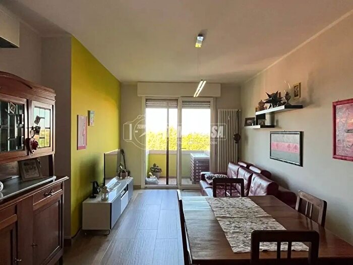 Appartamento trilocale in vendita in Via Girolamo Corridore, Modena