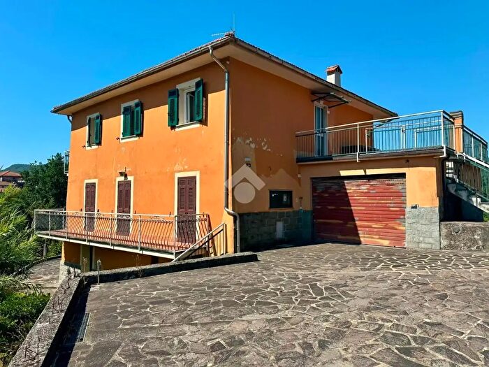 Casa con 12 locali in vendita in Località sulla Costa, Carasco