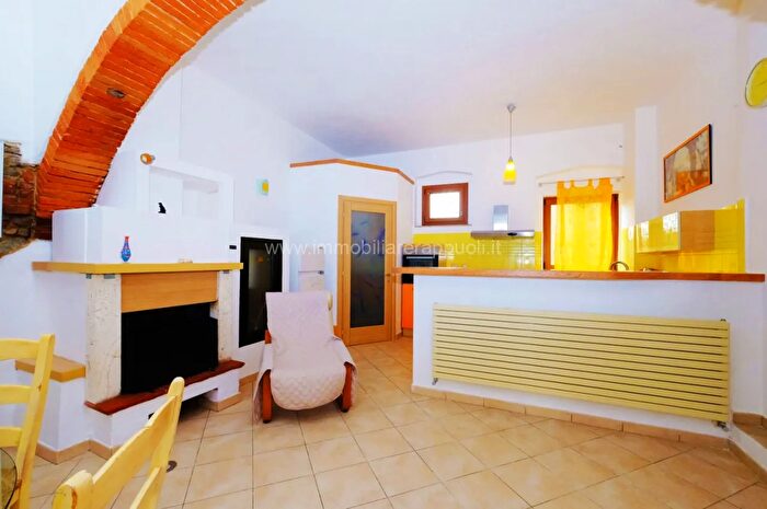 Appartamento trilocale in vendita in Sinalunga