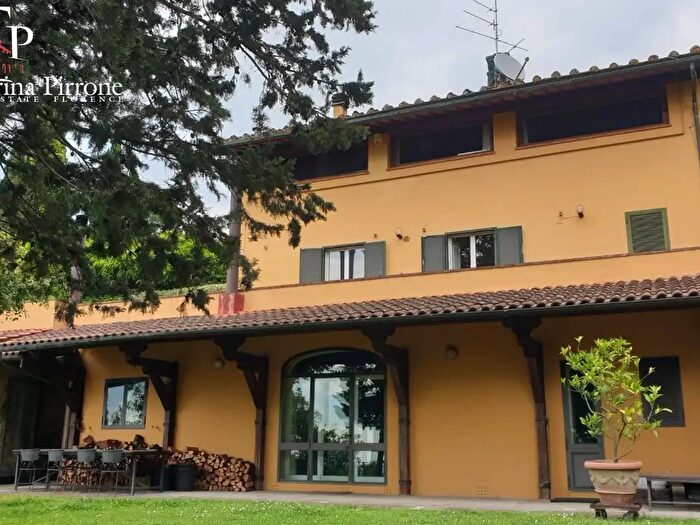 Casa con 16 locali in vendita in Via De Fancelli, Firenze