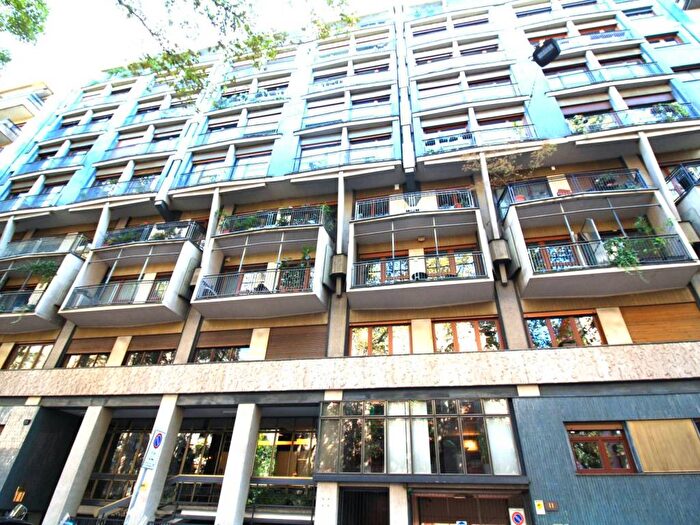 Appartamento con 5 locali in vendita in Via Domenichino, Amendola Buonarroti, Milano