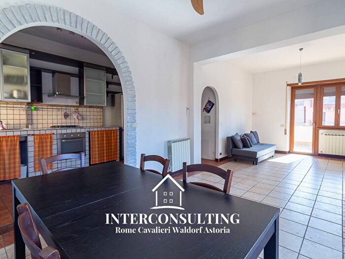 Casa trilocale in affitto in Via del Forte Braschi, Battistini Primavalle, Roma