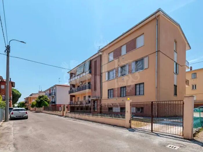Appartamento quadrilocale in vendita in Via Cervia, Imola