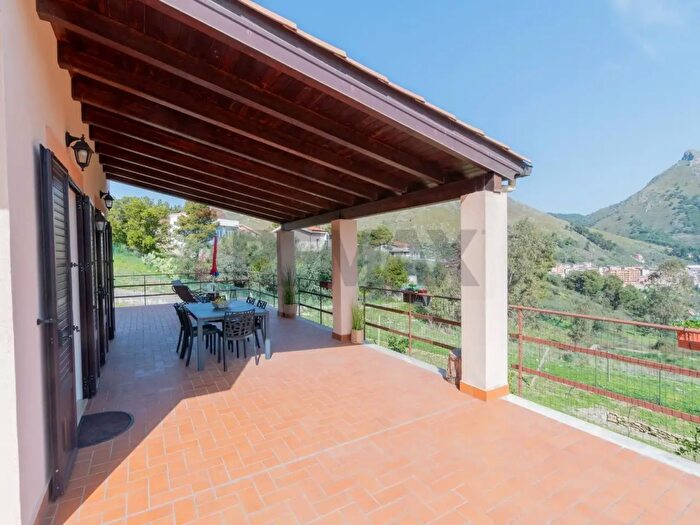 Casa con 8 locali in vendita in Strada Provinciale, Monreale