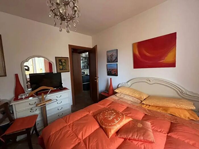 Casa bilocale in vendita in Viale Vittorio Veneto, Chiusanico