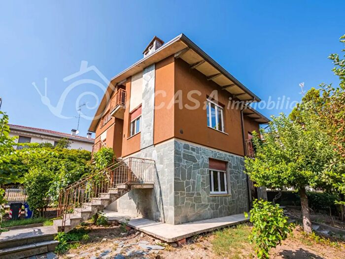 Casa in vendita in Via Mascherpa, Medesano