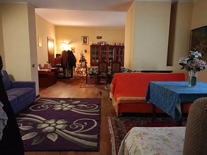 Appartamento con 5 locali in vendita in Via Roma, Rescaldina