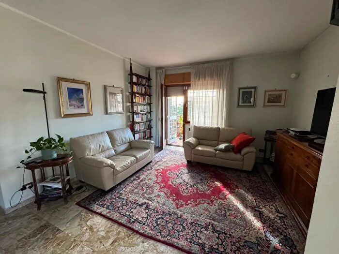 Appartamento quadrilocale in vendita in Via Luigi Chiala, Roma