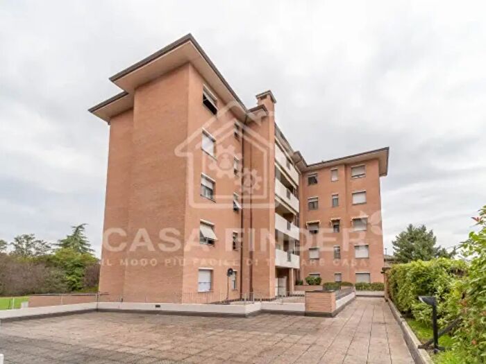 Appartamento trilocale in vendita in Strada Naviglio Alto, Parma