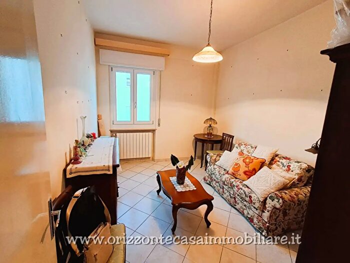Appartamento con 6 locali in vendita in Ascoli Piceno