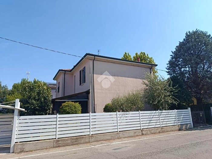 Appartamento trilocale in affitto in Via Braldo, Villanova, Forlì