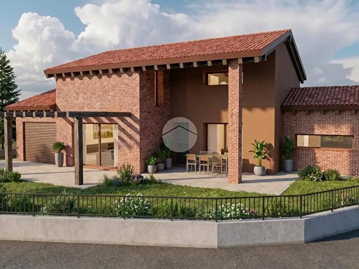 Casa quadrilocale in vendita in Via Nascimben, Treviso