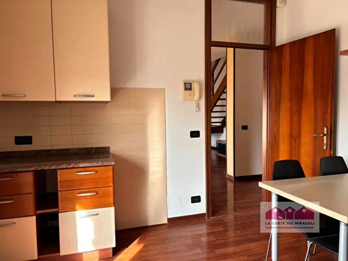 Case in Vendita e in Affitto - 2