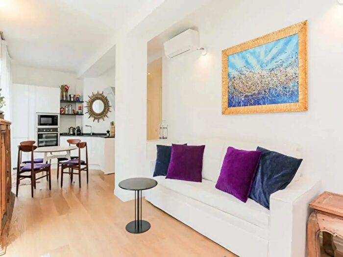 Appartamento monolocale in affitto in Via Angelo Morbelli, Milano