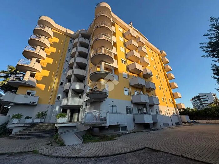 Appartamento trilocale in vendita in Via E Maiorana, Rende