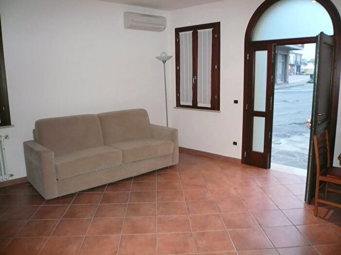 Appartamento monolocale in affitto in Via Firminianus Consul, Tresignana