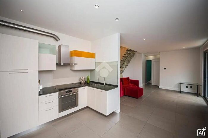 Appartamento trilocale in vendita in Piazza Geremia Bonomelli, Milano