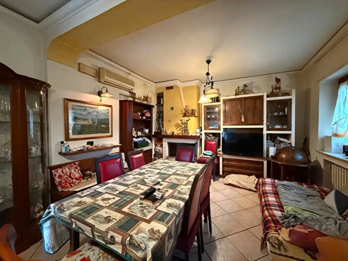 Appartamento trilocale in vendita in Via di Porto, Scandicci