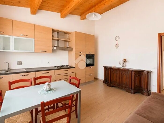 Appartamento con 11 locali in vendita in Via C Ginori, Cecina