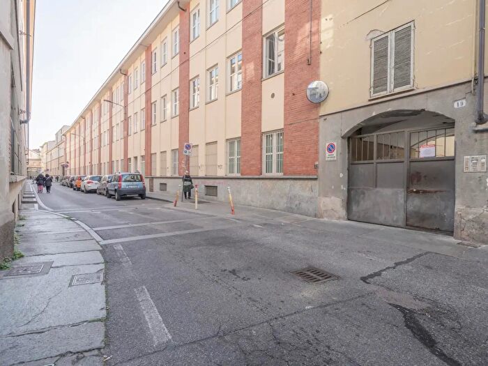 Appartamento in vendita in Via San Giuseppe Benedetto Cottolengo, Torino