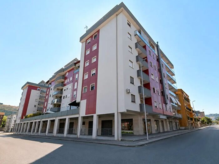 Appartamento trilocale in vendita in Via Popilia a, Cosenza