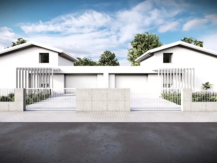 Casa con 5 locali in vendita in Strada Brughiere, Castel Goffredo