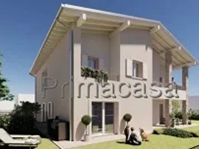 Appartamento con 6 locali in vendita in Corso Vittorio Emanuele, Villafranca Di Verona