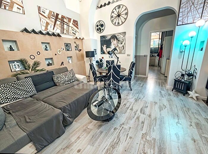 Appartamento bilocale in vendita in Via dAmico Snc, Catania