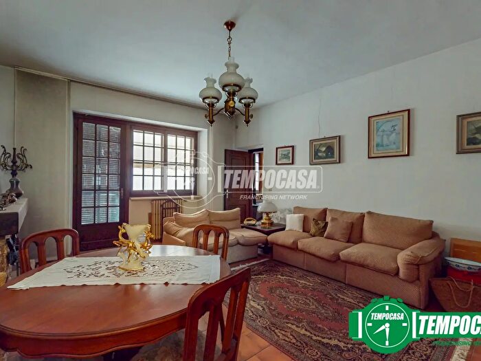 Casa con 7 locali in vendita in Via di C d' Ar Umberto Ricagno, Sezzadio